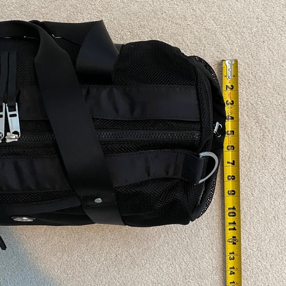 lululemon athletica Black Unisex Duffel Bag - Picture 15 of 16